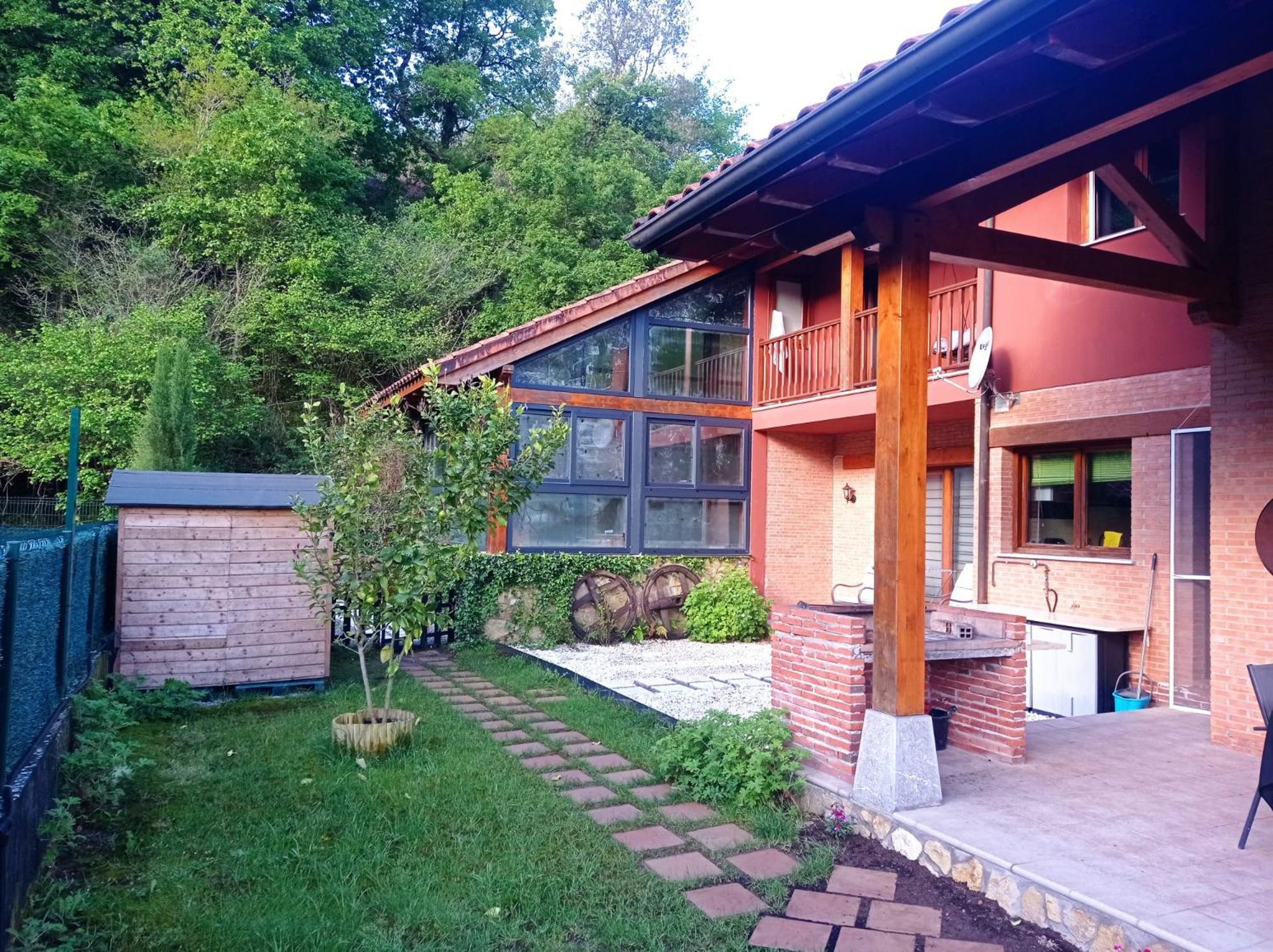 La Casa Malvarrosa Ampuero Exterior photo